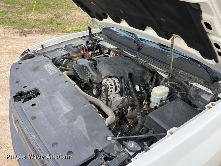 image for item LI9545 2010 Chevrolet Silverado 1500  Crew Cab pickup truck