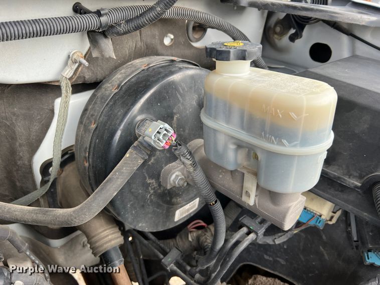 image for item LI9545 2010 Chevrolet Silverado 1500  Crew Cab pickup truck