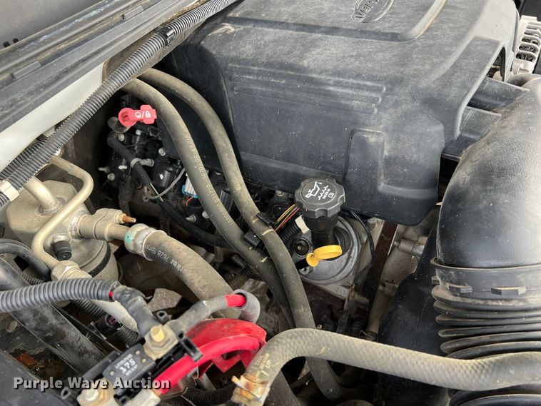 image for item LI9545 2010 Chevrolet Silverado 1500  Crew Cab pickup truck