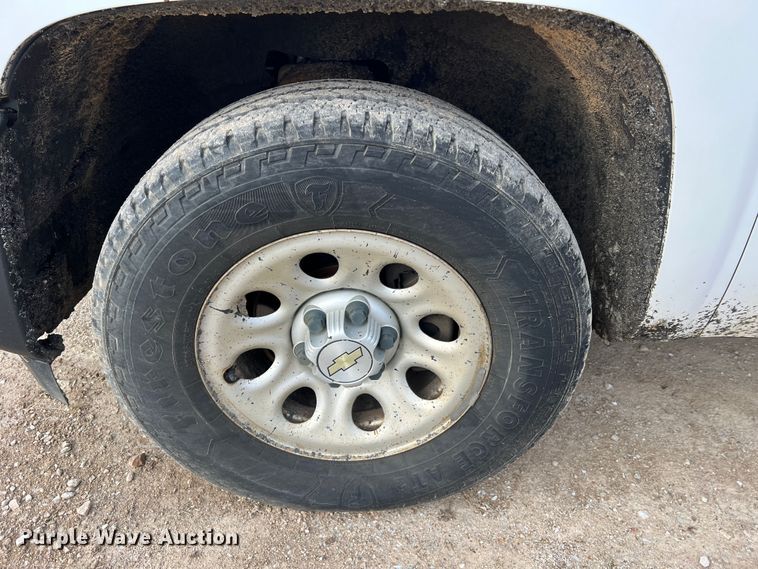 image for item LI9545 2010 Chevrolet Silverado 1500  Crew Cab pickup truck