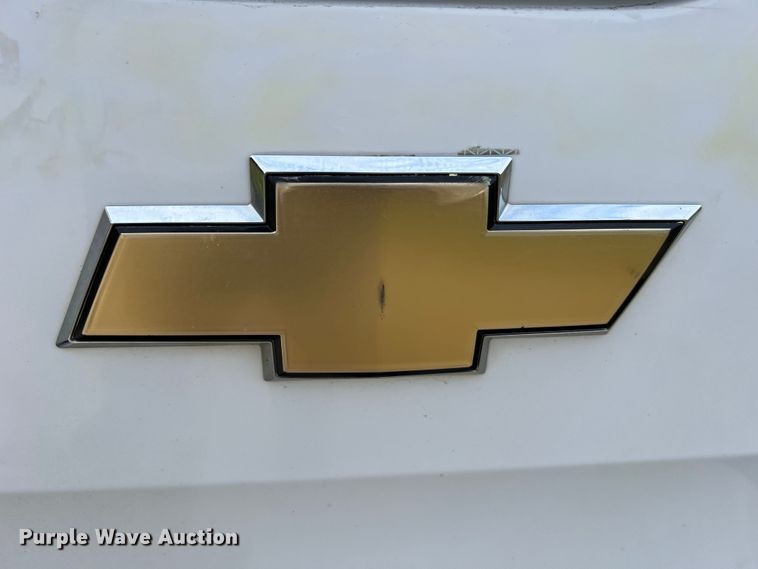 image for item LI9545 2010 Chevrolet Silverado 1500  Crew Cab pickup truck