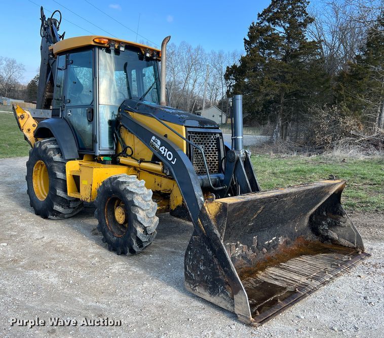 image for item LI9547 2009 John Deere 410J  backhoe