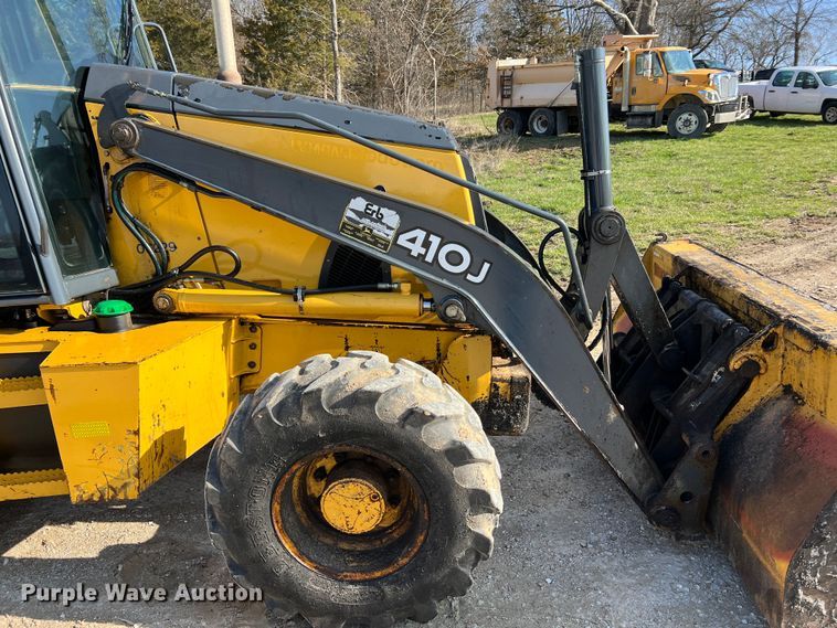 image for item LI9547 2009 John Deere 410J  backhoe