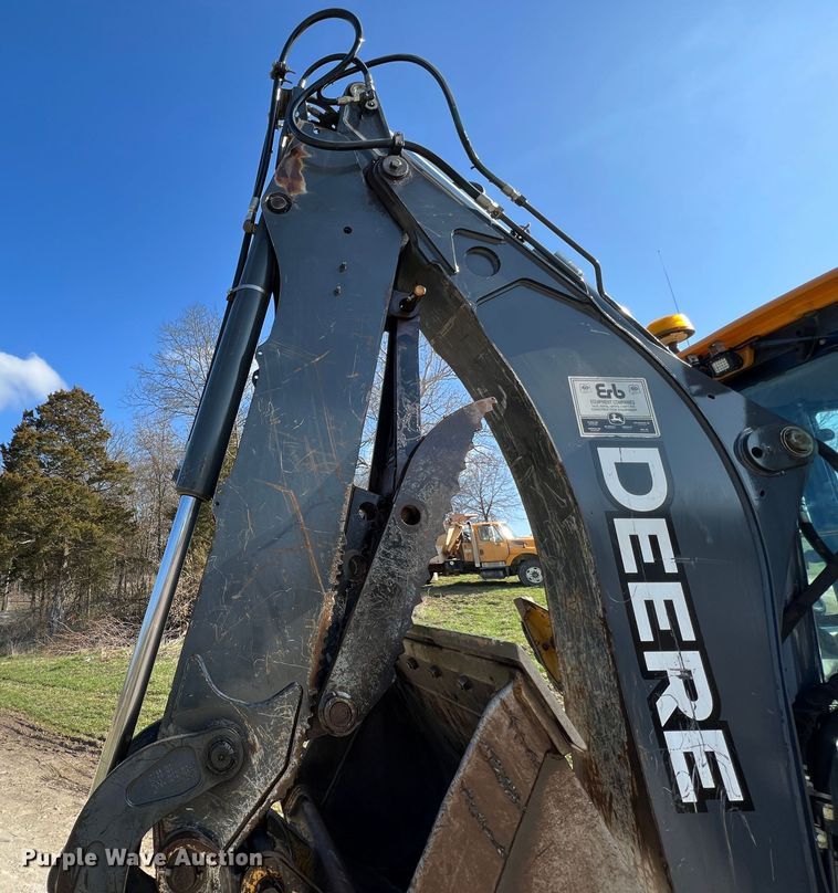 image for item LI9547 2009 John Deere 410J  backhoe