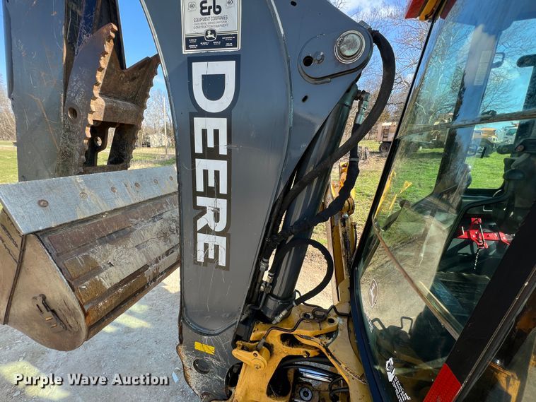 image for item LI9547 2009 John Deere 410J  backhoe
