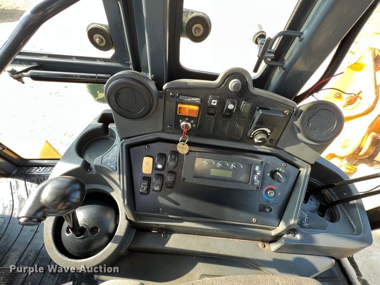 image for item LI9547 2009 John Deere 410J  backhoe