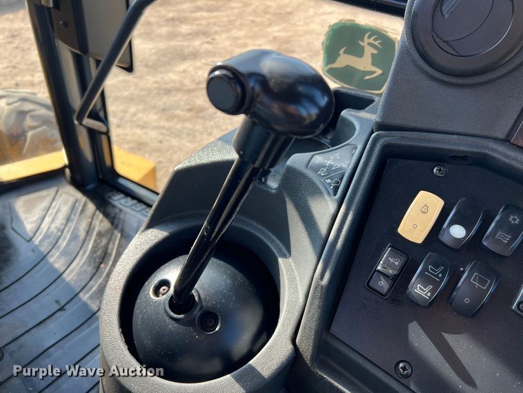 image for item LI9547 2009 John Deere 410J  backhoe