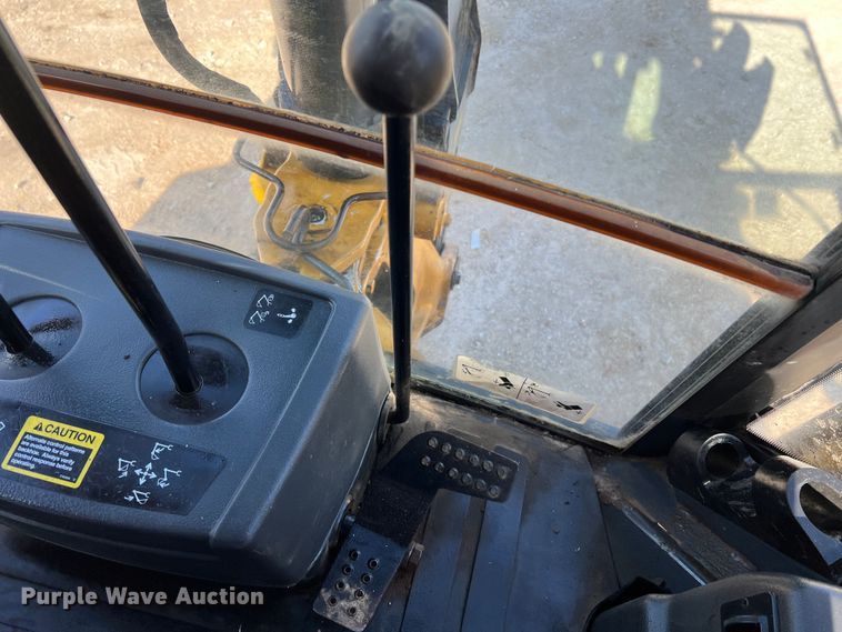 image for item LI9547 2009 John Deere 410J  backhoe