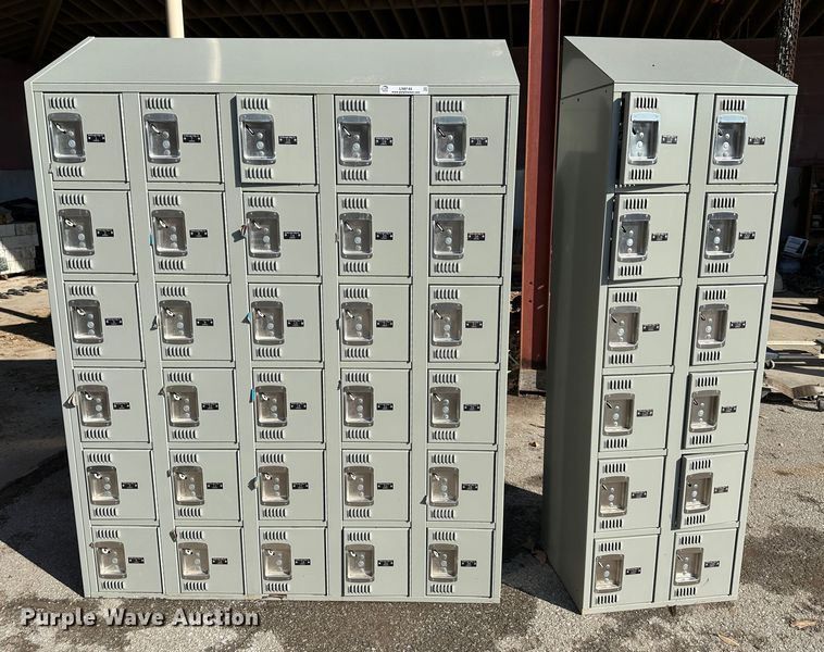 image for item LN9144 (8) lockers