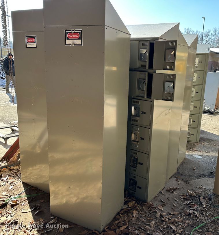 image for item LN9144 (8) lockers