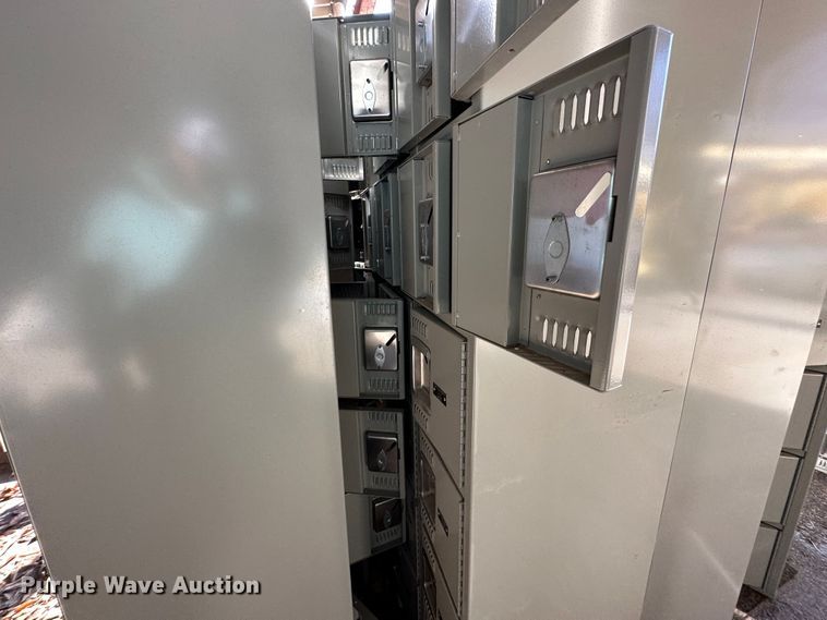 image for item LN9144 (8) lockers