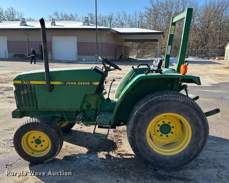 image for item LN9145 1998 John Deere 870  MFWD tractor