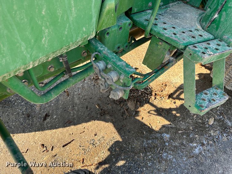 image for item LN9145 1998 John Deere 870  MFWD tractor