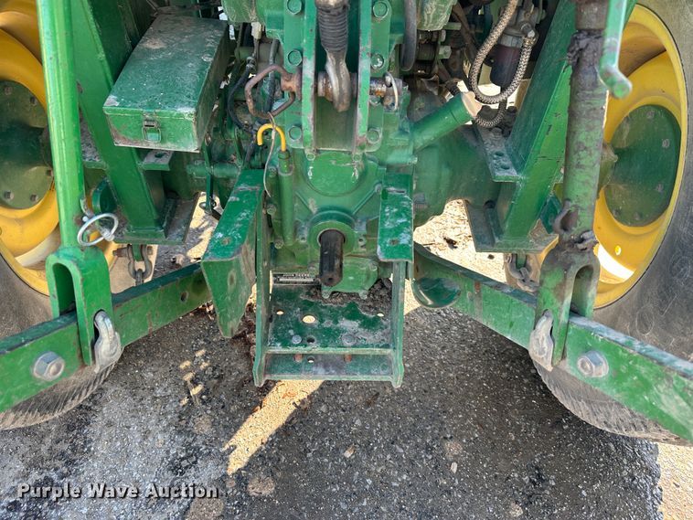 image for item LN9145 1998 John Deere 870  MFWD tractor