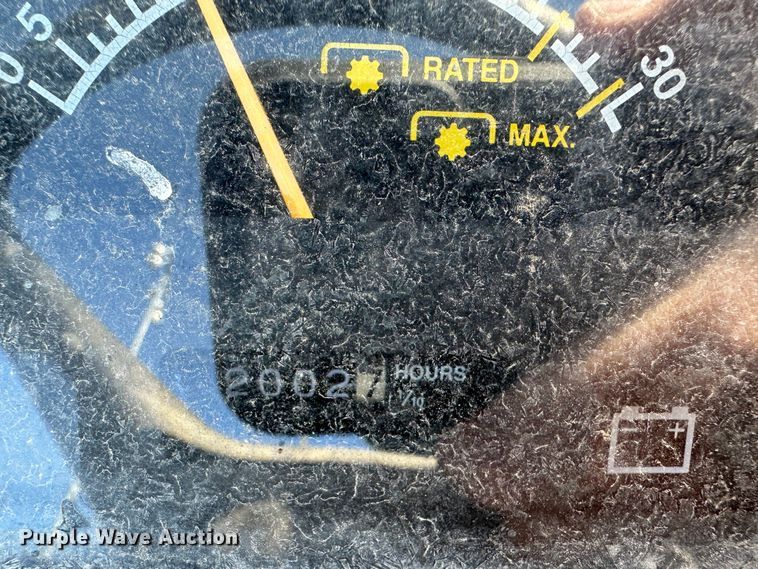 image for item LN9145 1998 John Deere 870  MFWD tractor