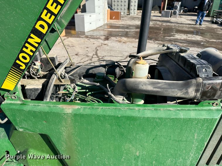 image for item LN9145 1998 John Deere 870  MFWD tractor