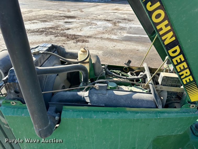 image for item LN9145 1998 John Deere 870  MFWD tractor