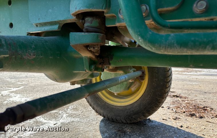 image for item LN9145 1998 John Deere 870  MFWD tractor