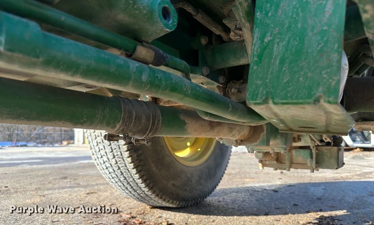 image for item LN9145 1998 John Deere 870  MFWD tractor