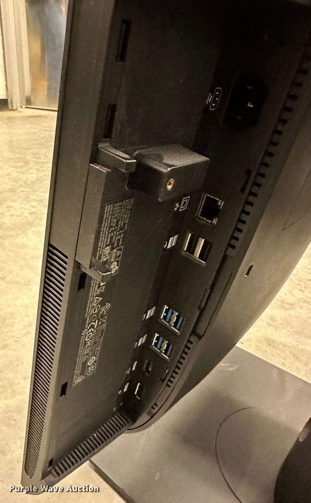 image for item LN9149 (12) Dell OptiPlex 7440 monitors