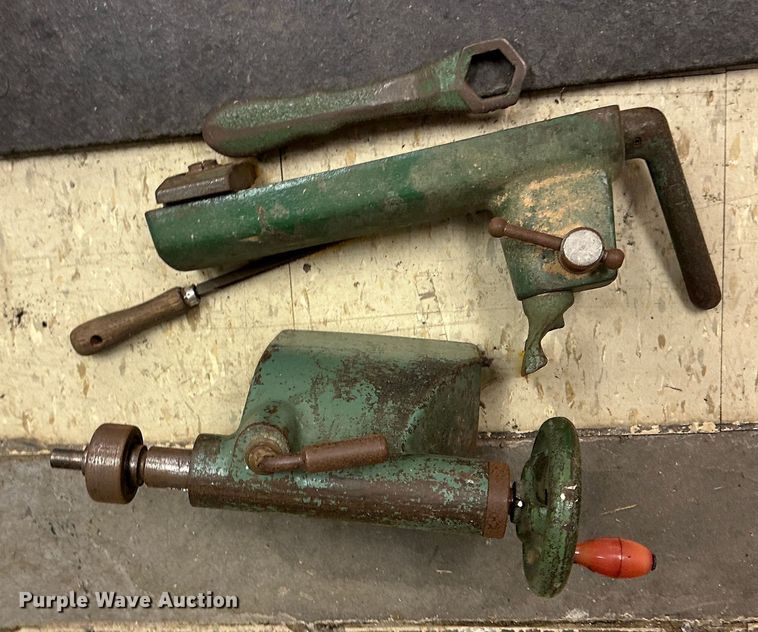 image for item LN9180 Powermatic  wood lathe