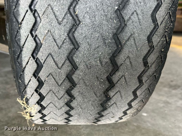 image for item LN9325 2000 Club Car  golf cart