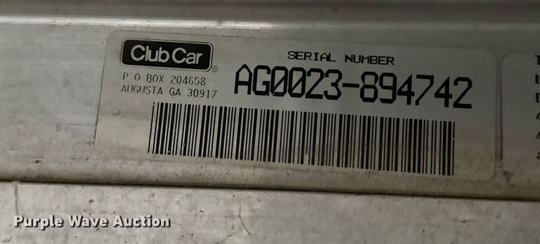 image for item LN9325 2000 Club Car  golf cart