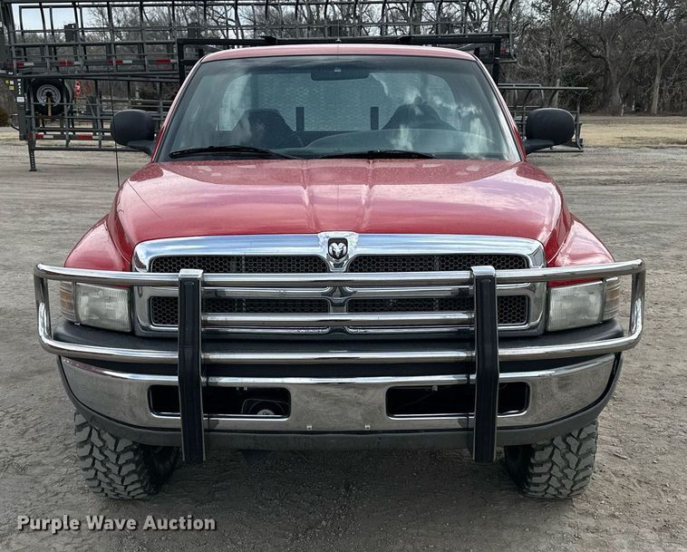 image for item LN9339 2001 Dodge Ram 2500 Laramie SLT  flatbed pickup truck