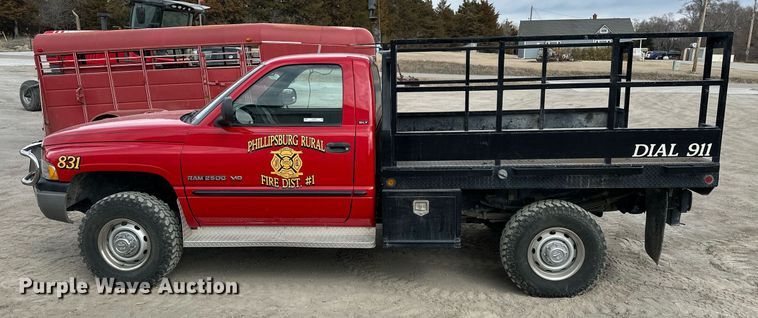 image for item LN9339 2001 Dodge Ram 2500 Laramie SLT  flatbed pickup truck