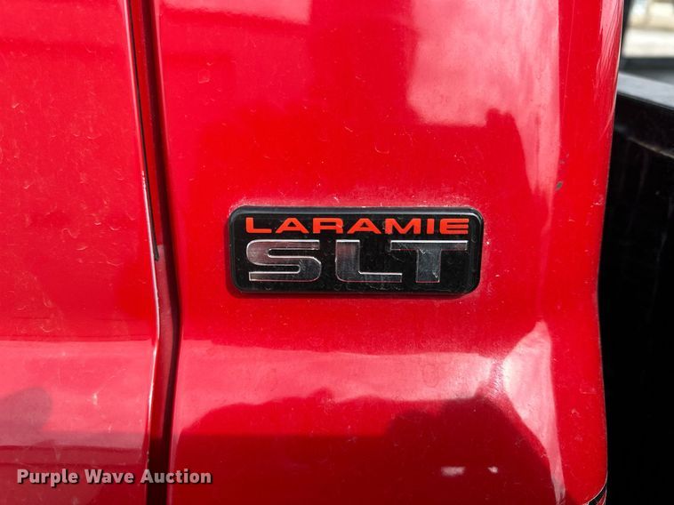 image for item LN9339 2001 Dodge Ram 2500 Laramie SLT  flatbed pickup truck