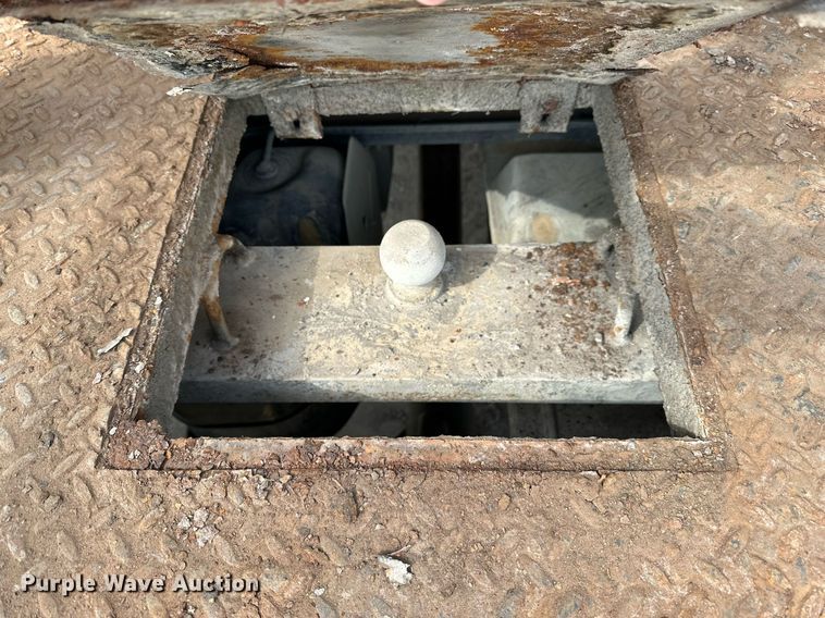 image for item LN9339 2001 Dodge Ram 2500 Laramie SLT  flatbed pickup truck