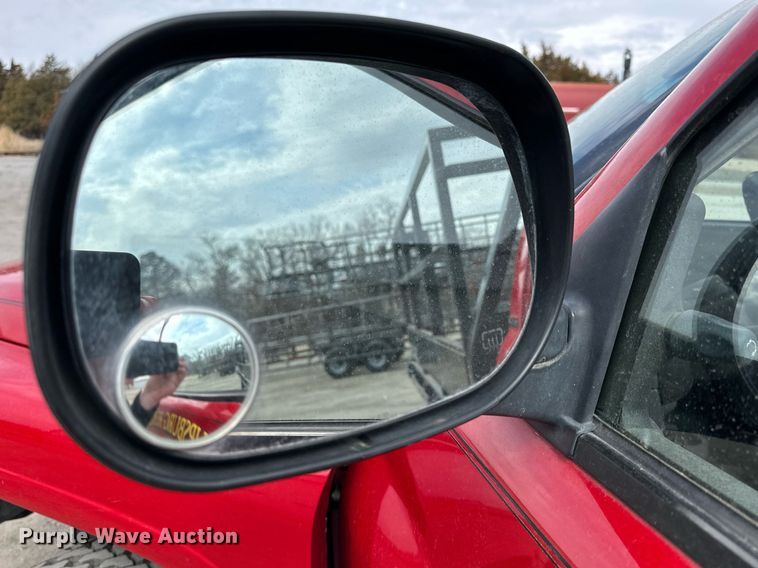 image for item LN9339 2001 Dodge Ram 2500 Laramie SLT  flatbed pickup truck