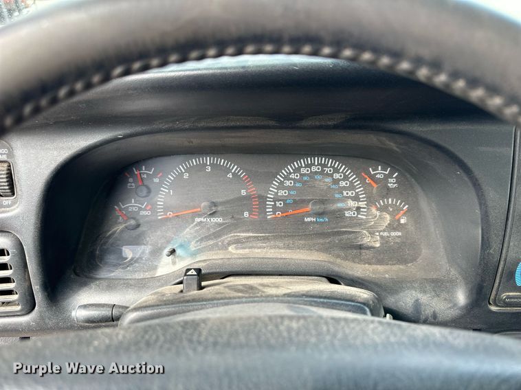 image for item LN9339 2001 Dodge Ram 2500 Laramie SLT  flatbed pickup truck