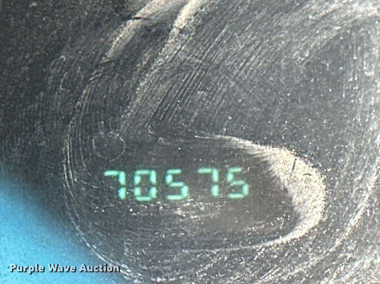 image for item LN9339 2001 Dodge Ram 2500 Laramie SLT  flatbed pickup truck