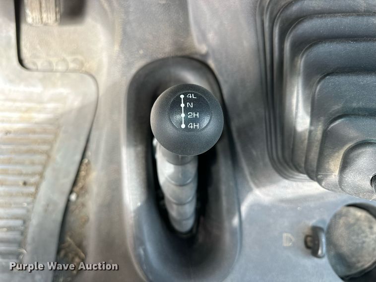 image for item LN9339 2001 Dodge Ram 2500 Laramie SLT  flatbed pickup truck