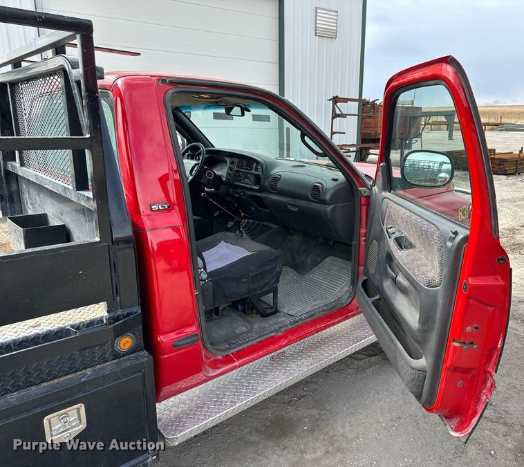 image for item LN9339 2001 Dodge Ram 2500 Laramie SLT  flatbed pickup truck