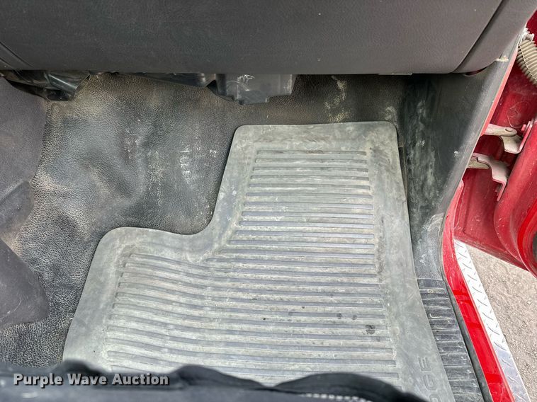 image for item LN9339 2001 Dodge Ram 2500 Laramie SLT  flatbed pickup truck