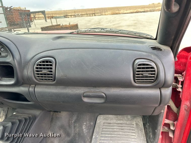 image for item LN9339 2001 Dodge Ram 2500 Laramie SLT  flatbed pickup truck