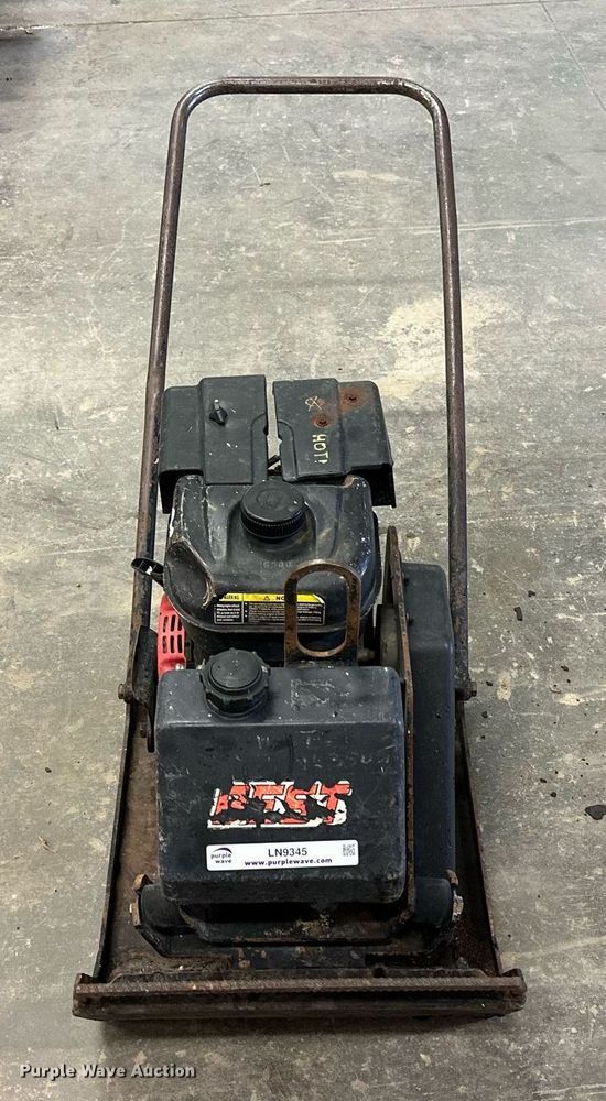 image for item LN9345 Best S28A  plate compactor