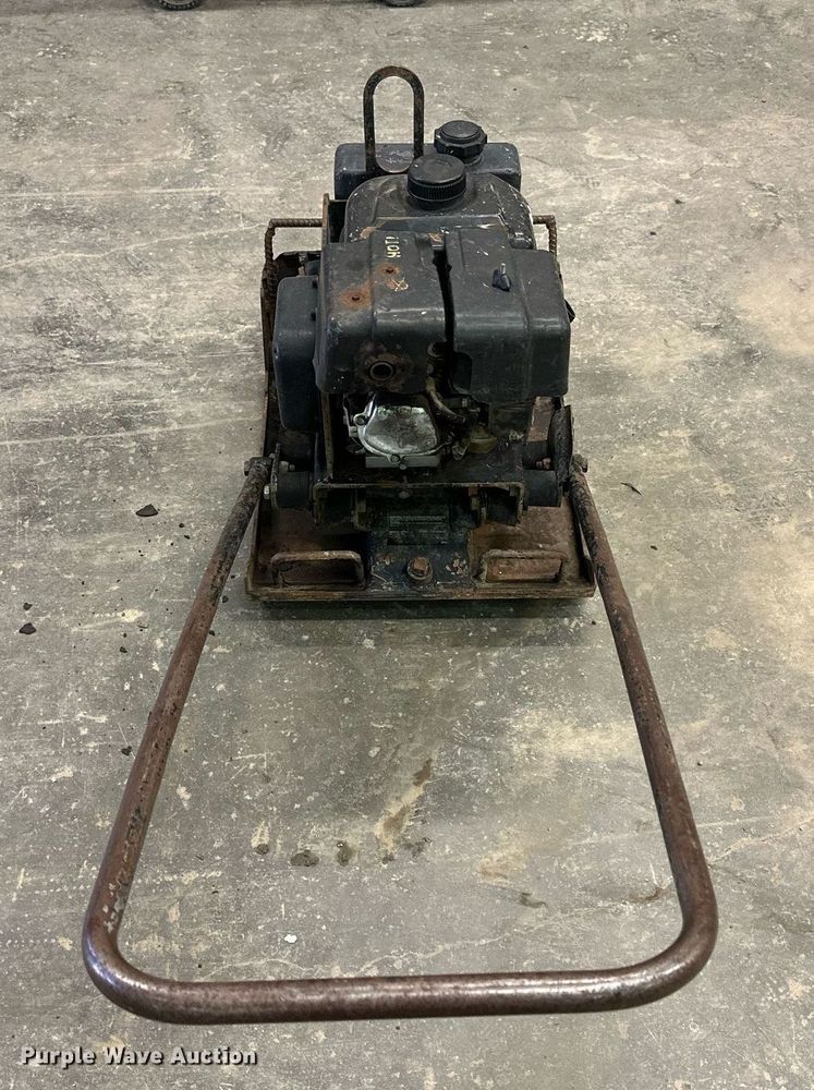 image for item LN9345 Best S28A  plate compactor