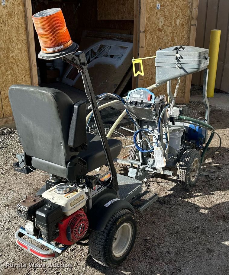 image for item LN9346 Graco LineDriver  paint striper