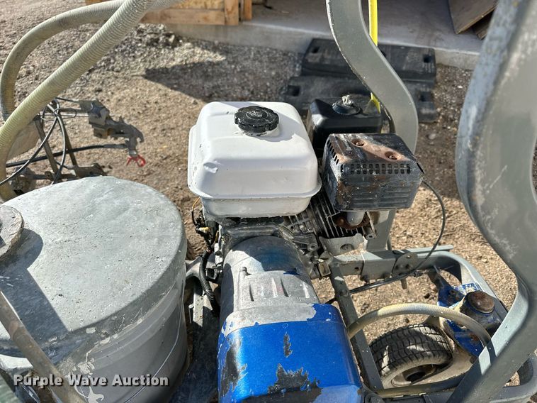 image for item LN9346 Graco LineDriver  paint striper