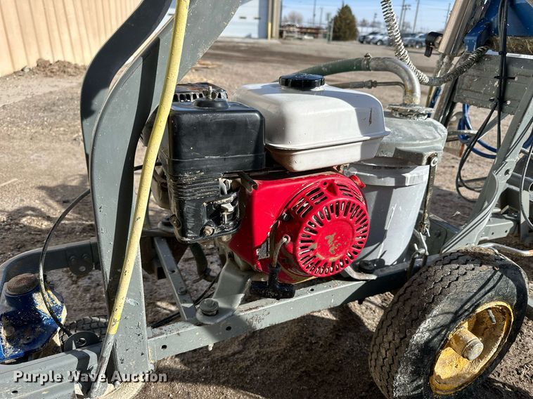 image for item LN9346 Graco LineDriver  paint striper