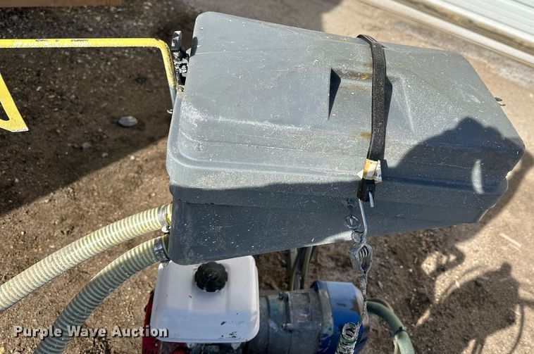 image for item LN9346 Graco LineDriver  paint striper