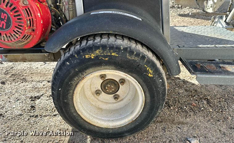 image for item LN9346 Graco LineDriver  paint striper