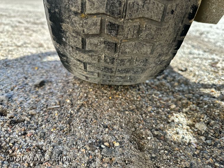 image for item LN9346 Graco LineDriver  paint striper