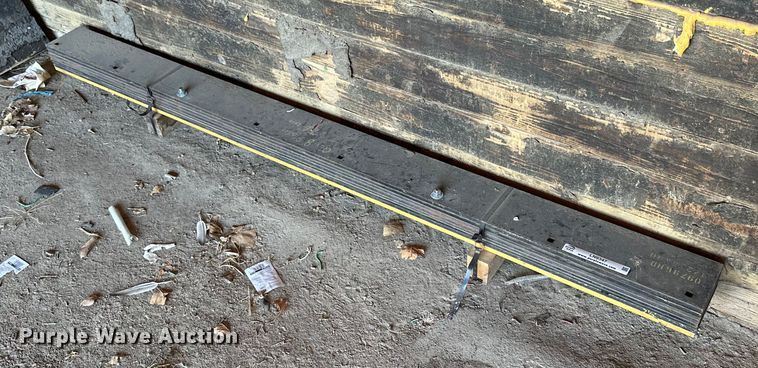 image for item LN9347 (19) snow plow cutting edges