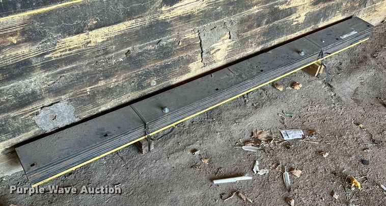 image for item LN9347 (19) snow plow cutting edges