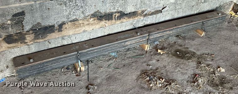 image for item LN9347 (19) snow plow cutting edges