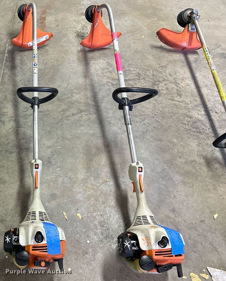 (3) Stihl string trimmers in Hays, KS Item LN9348 sold Purple Wave